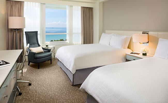 Fontainbleau - Ocean View Guest Room Queen